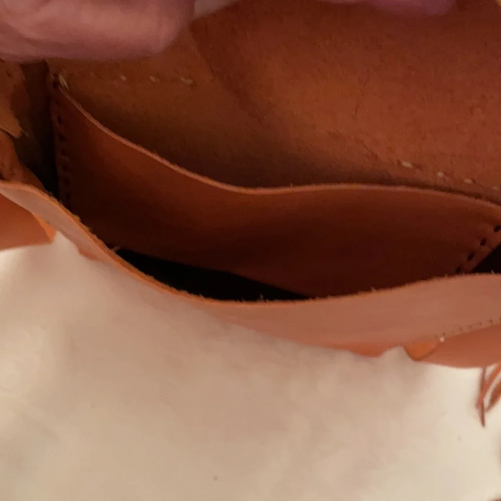 Unique artisan created leather purse (OLCC-AF)